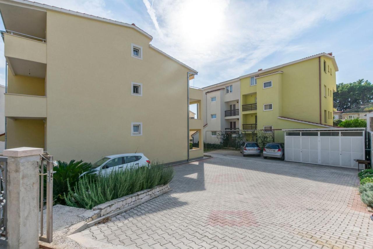 Apartments Srecko Дуче Екстер'єр фото